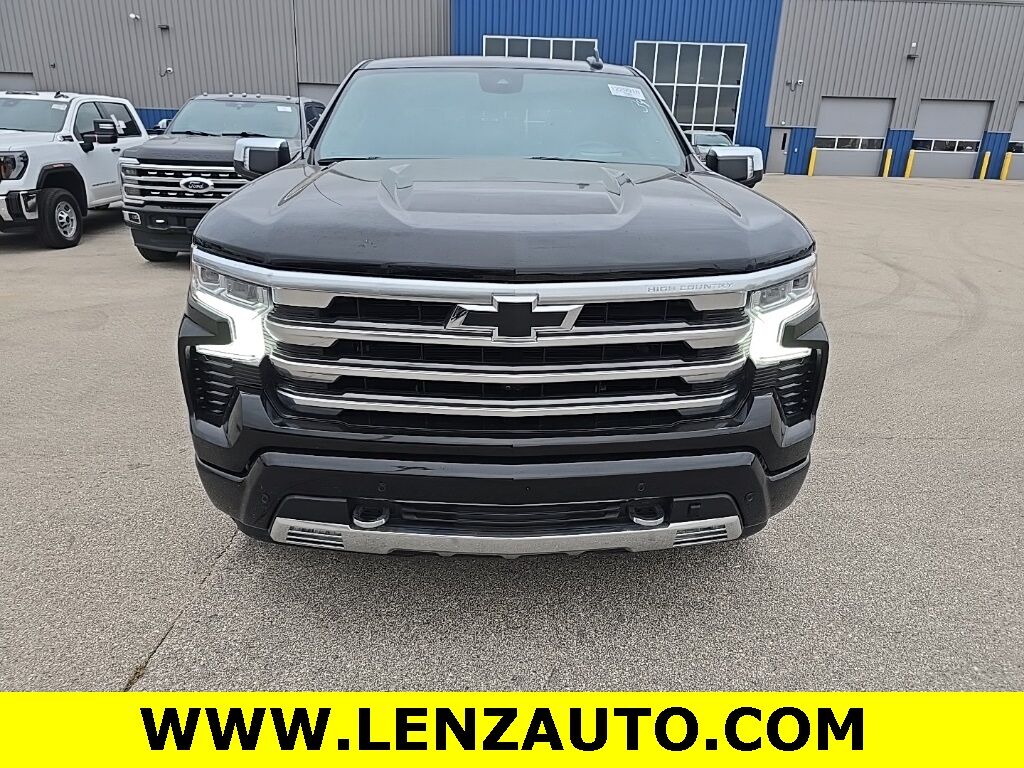 2024 Chevrolet Silverado 1500 4x4 Crew Cab High Country Minocqua WI