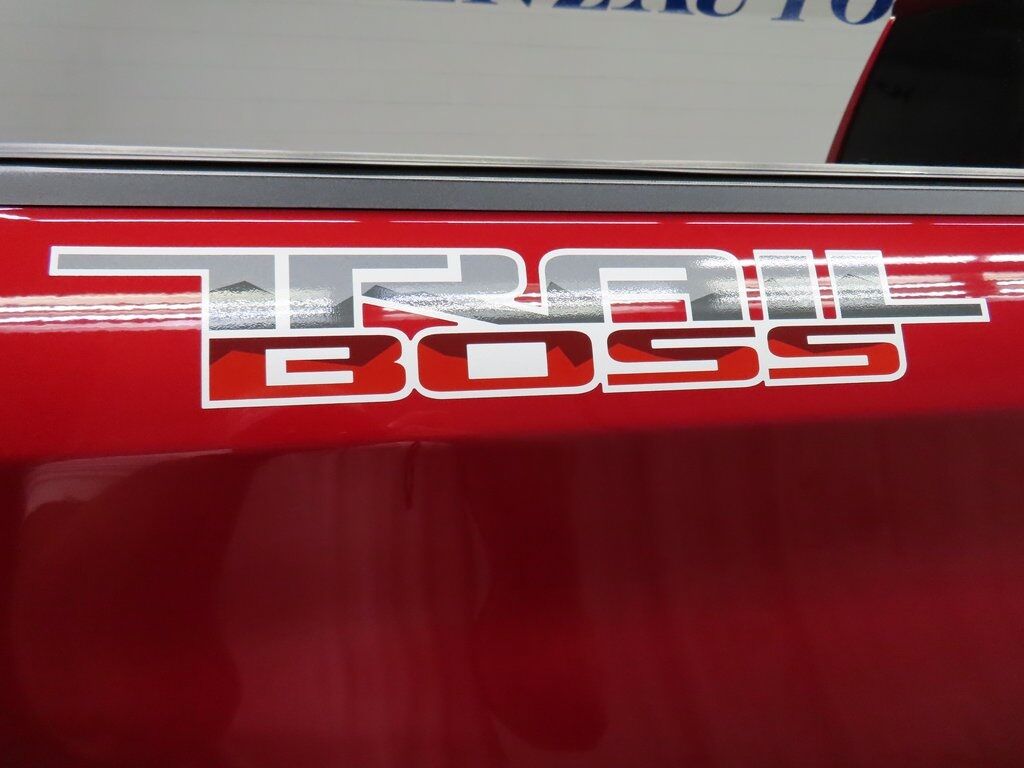 2024 Chevrolet Silverado 1500 4x4 Crew Cab LT Trail Boss Fond du Lac WI