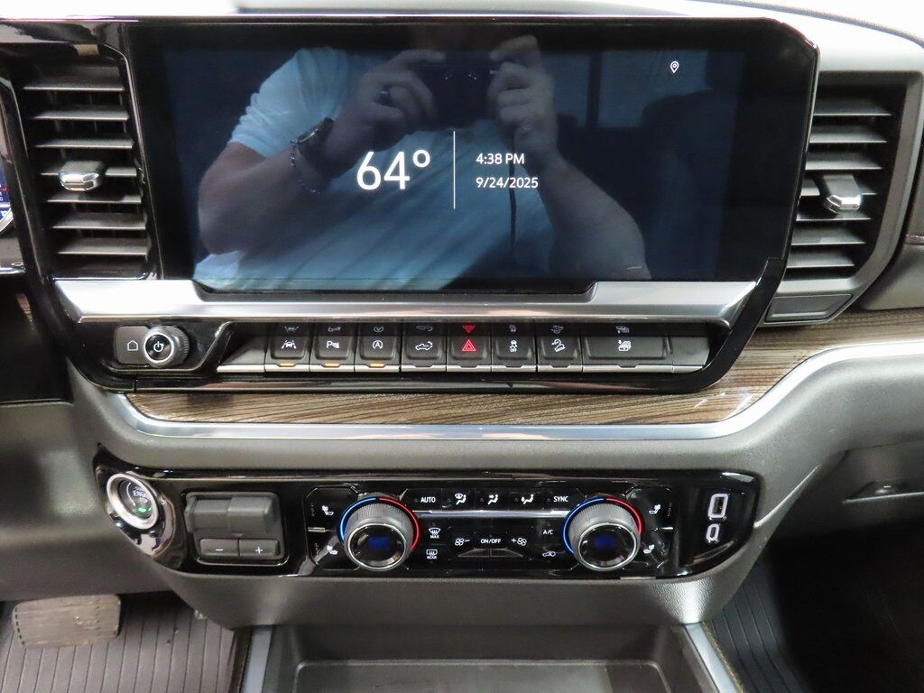 2024 Chevrolet Silverado 1500 4x4 Crew Cab LT Trail Boss Fond du Lac WI