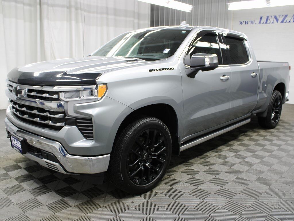 2024 Chevrolet Silverado 1500 4x4 Crew Cab LTZ Fond du Lac WI