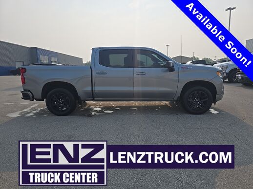 2024_Chevrolet_Silverado 1500_4x4 Crew Cab RST_ Fond du Lac WI
