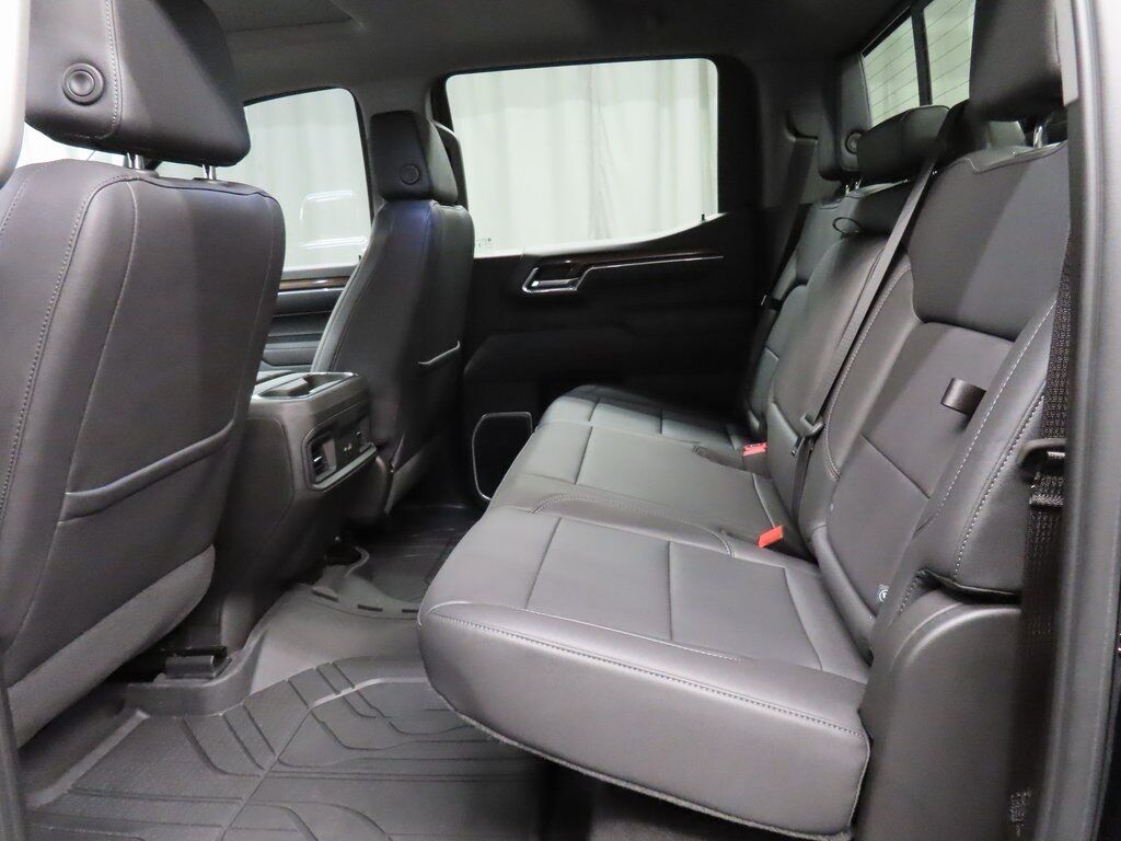 2024 Chevrolet Silverado 1500 4x4 Crew Cab RST Fond du Lac WI