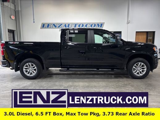 2024_Chevrolet_Silverado 1500_4x4 Crew Cab RST_ Fond du Lac WI