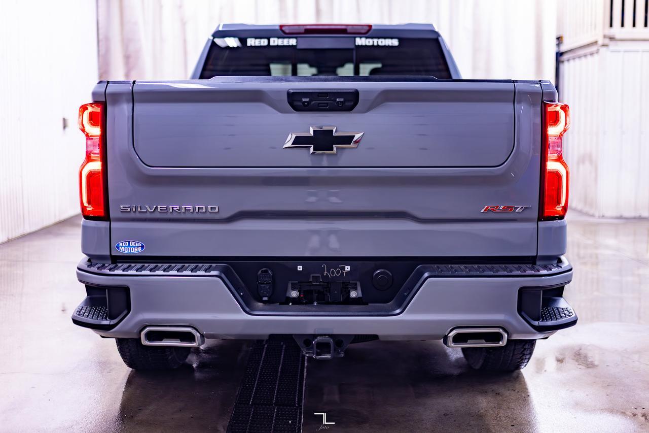 2024 Chevrolet Silverado 1500 4x4 Crew Cab RST Z71 Diesel Leather Roof Nav Red Deer AB