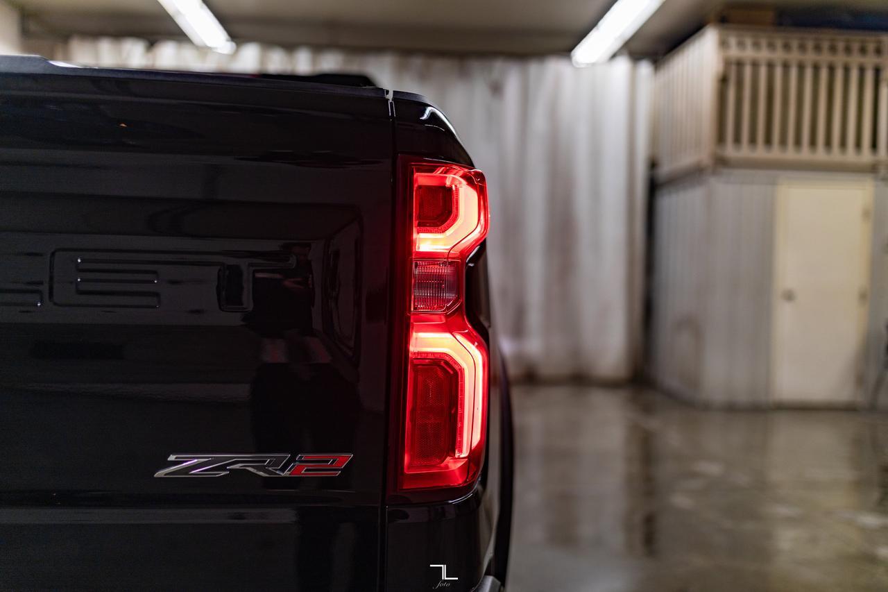 2024 Chevrolet Silverado 1500 4x4 Crew Cab ZR2 Diesel Leather Roof Nav BCam Red Deer AB