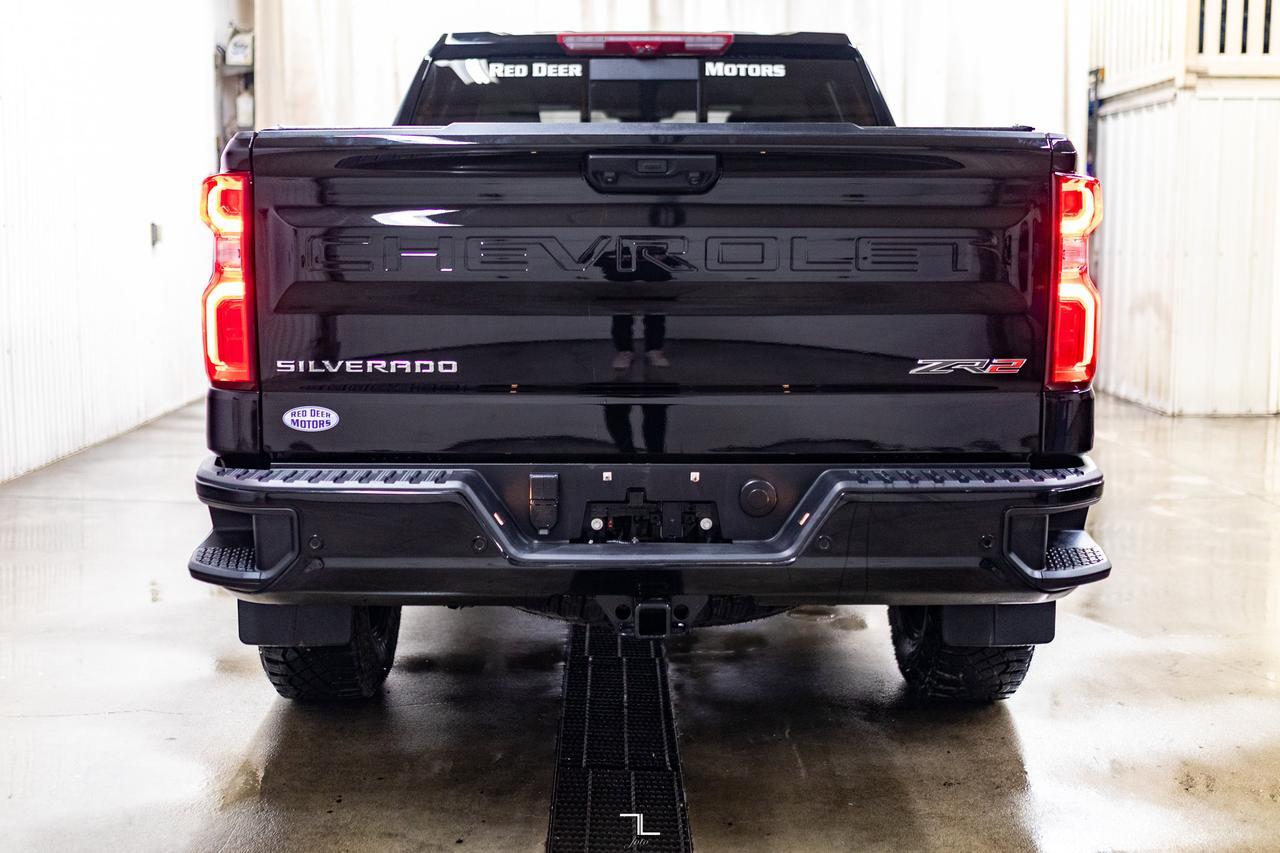 2024 Chevrolet Silverado 1500 4x4 Crew Cab ZR2 Diesel Leather Roof Nav BCam Red Deer AB