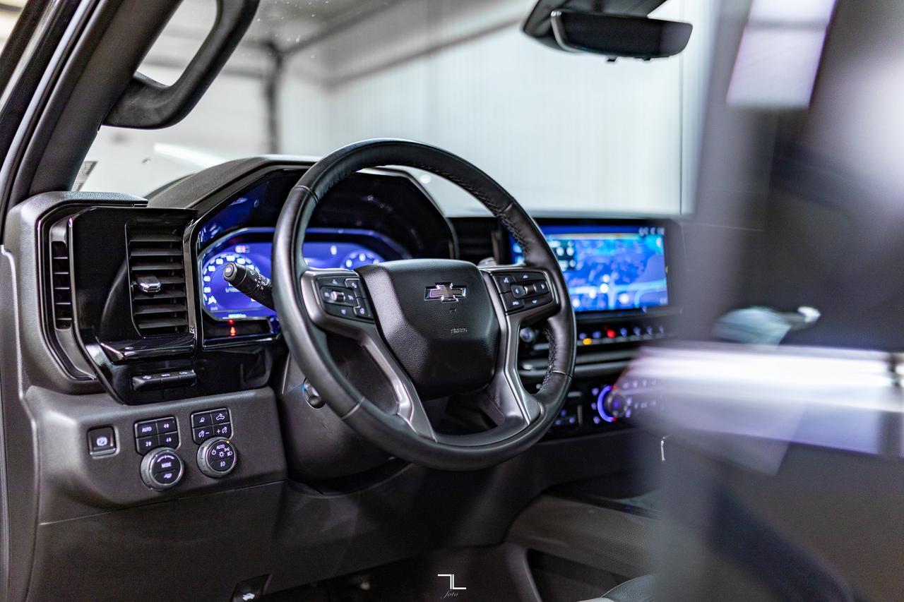 2024 Chevrolet Silverado 1500 4x4 Crew Cab ZR2 Diesel Leather Roof Nav BCam Red Deer AB