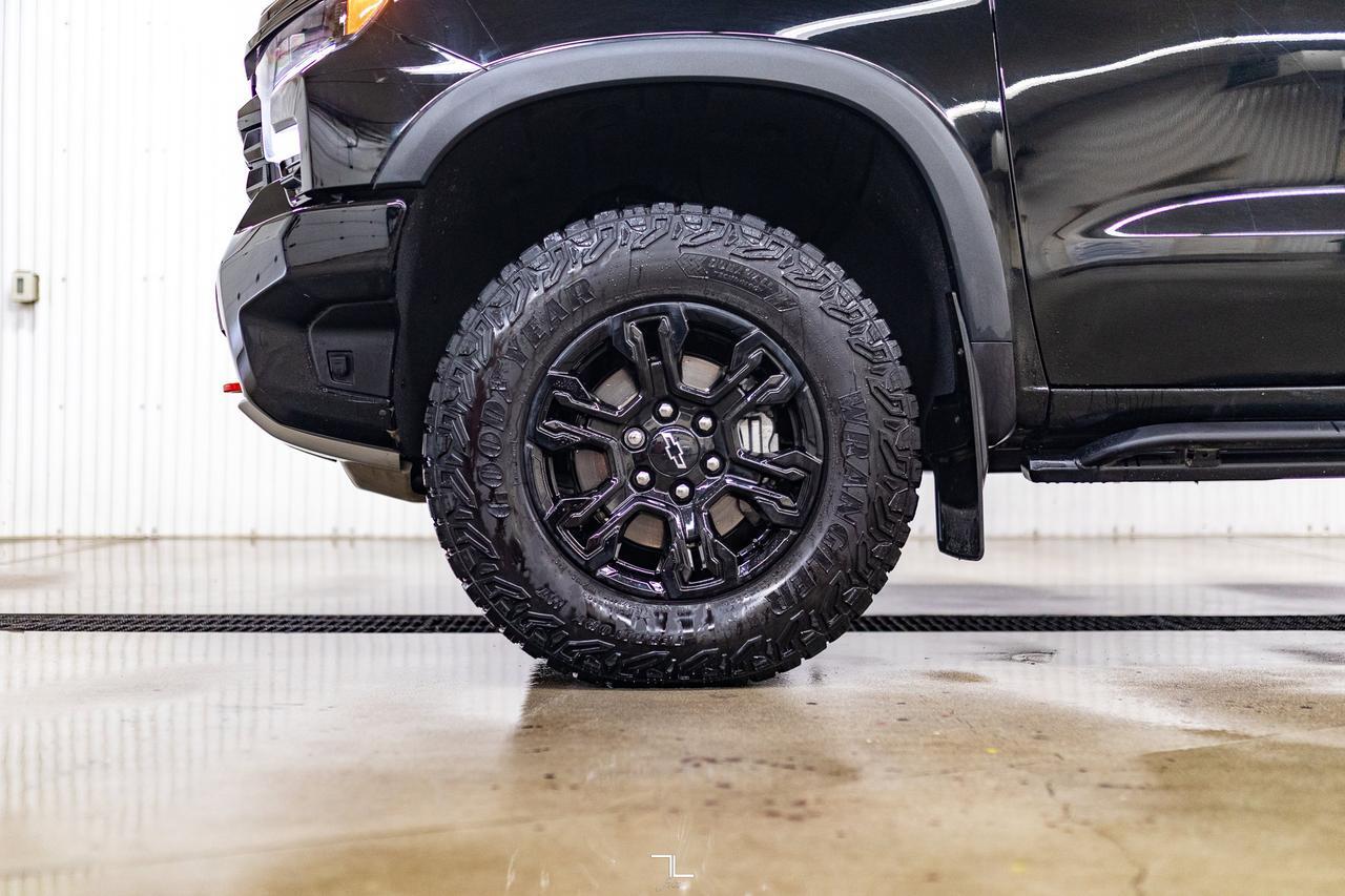 2024 Chevrolet Silverado 1500 4x4 Crew Cab ZR2 Diesel Leather Roof Nav BCam Red Deer AB