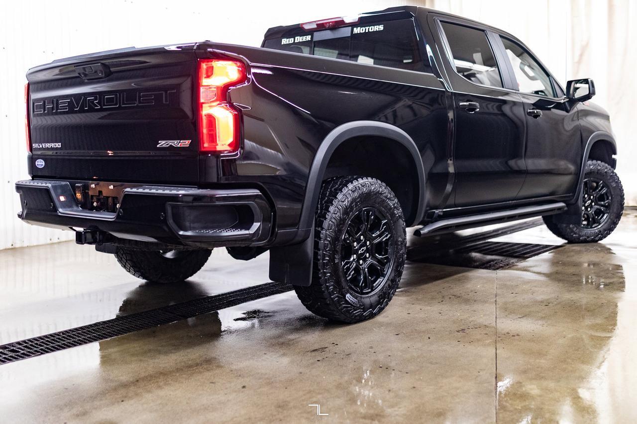 2024 Chevrolet Silverado 1500 4x4 Crew Cab ZR2 Diesel Leather Roof Nav BCam Red Deer AB