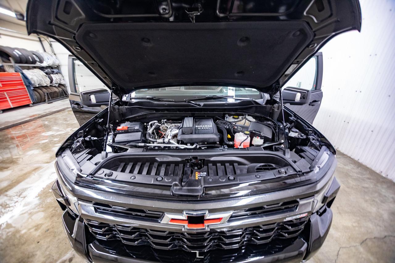 2024 Chevrolet Silverado 1500 4x4 Crew Cab ZR2 Diesel Leather Roof Nav BCam Red Deer AB