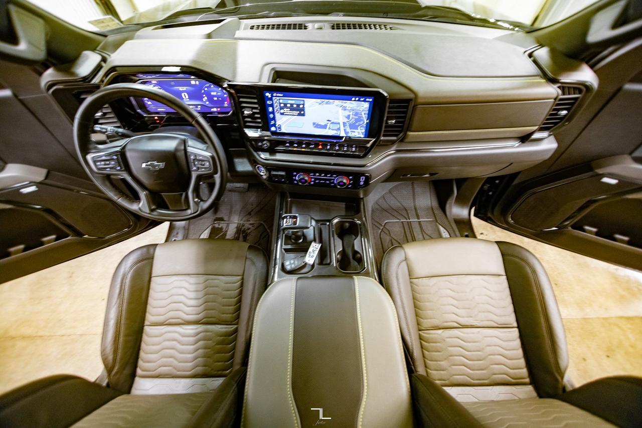 2024 Chevrolet Silverado 1500 4x4 Crew Cab ZR2 Diesel Leather Roof Nav BCam Red Deer AB