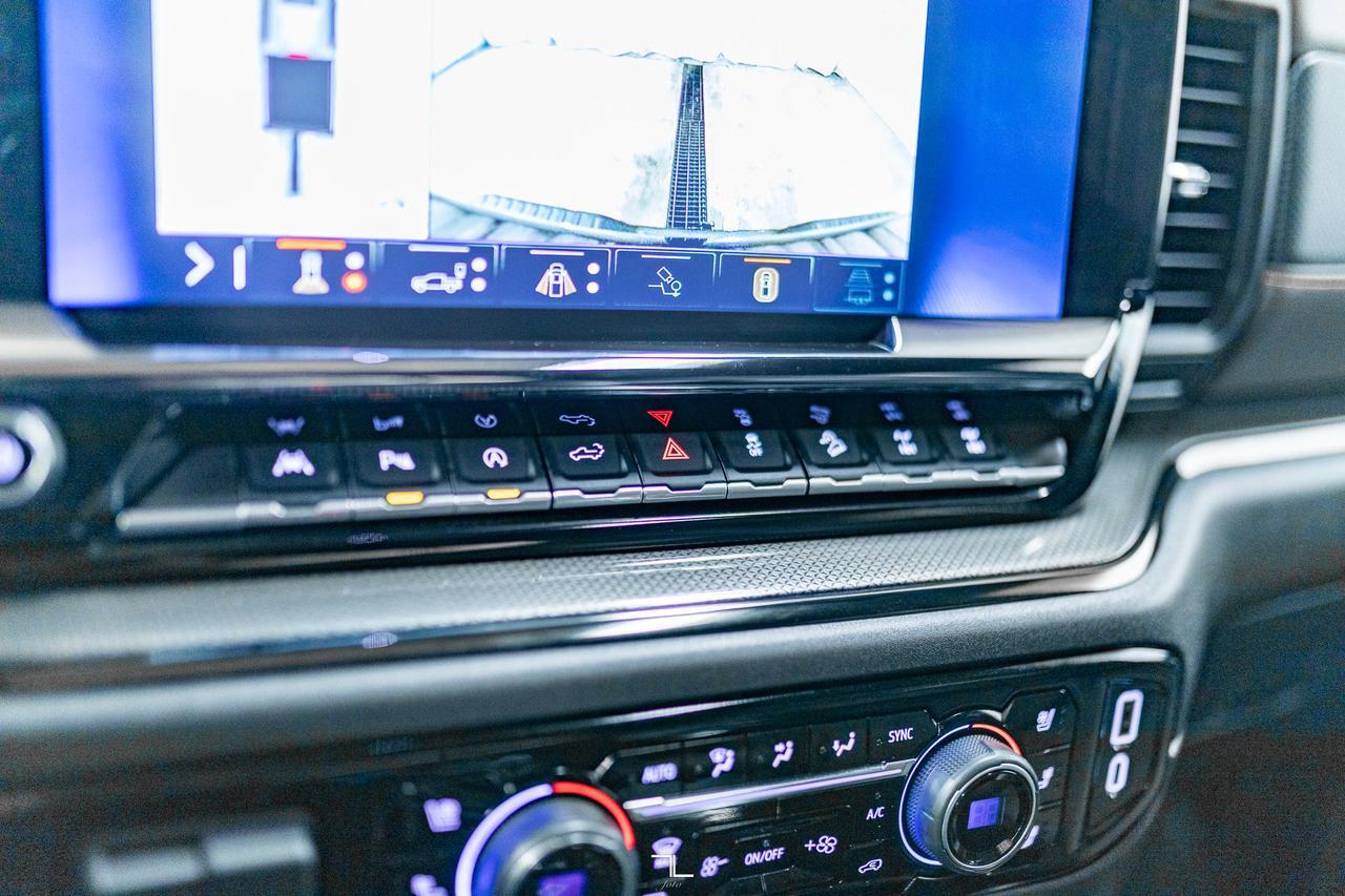 2024 Chevrolet Silverado 1500 4x4 Crew Cab ZR2 Diesel Leather Roof Nav BCam Red Deer AB