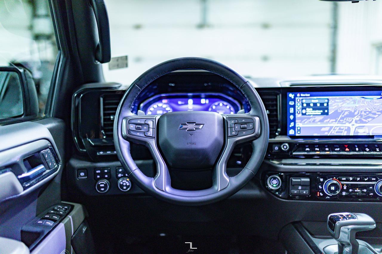 2024 Chevrolet Silverado 1500 4x4 Crew Cab ZR2 Leather Roof Nav BCam Red Deer AB