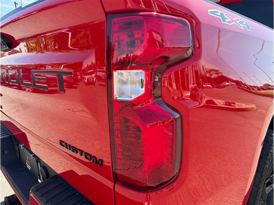 2024 Chevrolet Silverado 1500 Crew Cab Custom Pickup 4D 5 3/4 ft Folsom CA