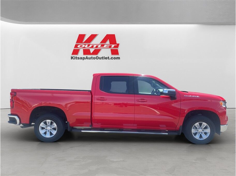 2024 Chevrolet Silverado 1500 Crew Cab LT Pickup 4D 6 1/2 ft