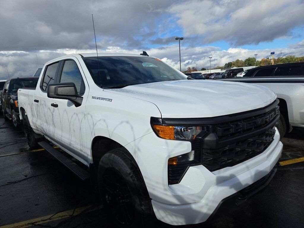 2024 Chevrolet Silverado 1500 Custom Akron