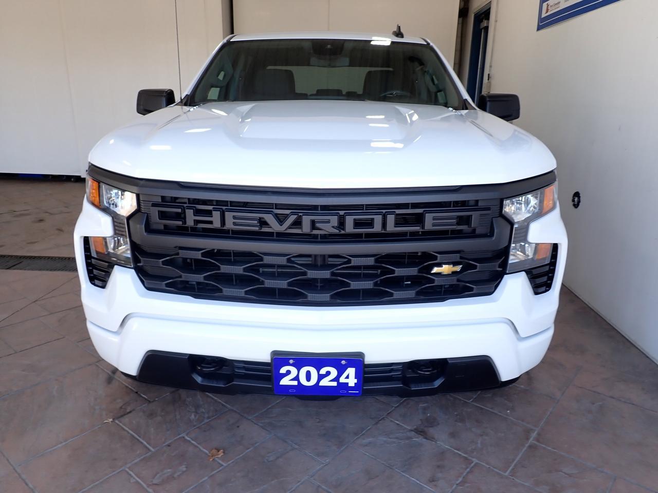 2024 Chevrolet Silverado 1500 Custom CREW CAB 4WD 6.5 BOX Listowel ON