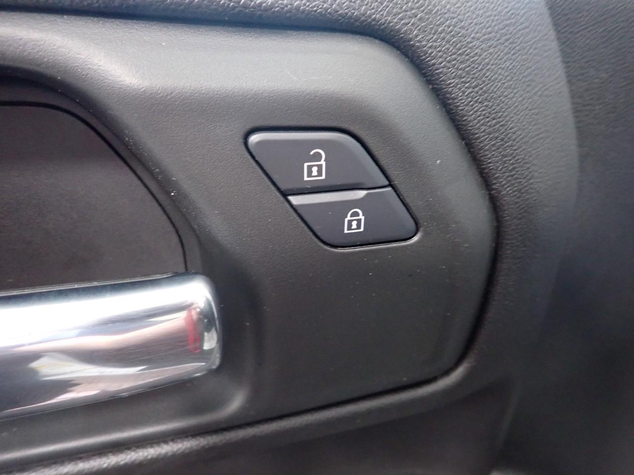 2024 Chevrolet Silverado 1500 Custom CREW CAB 4WD 6.5 BOX Listowel ON