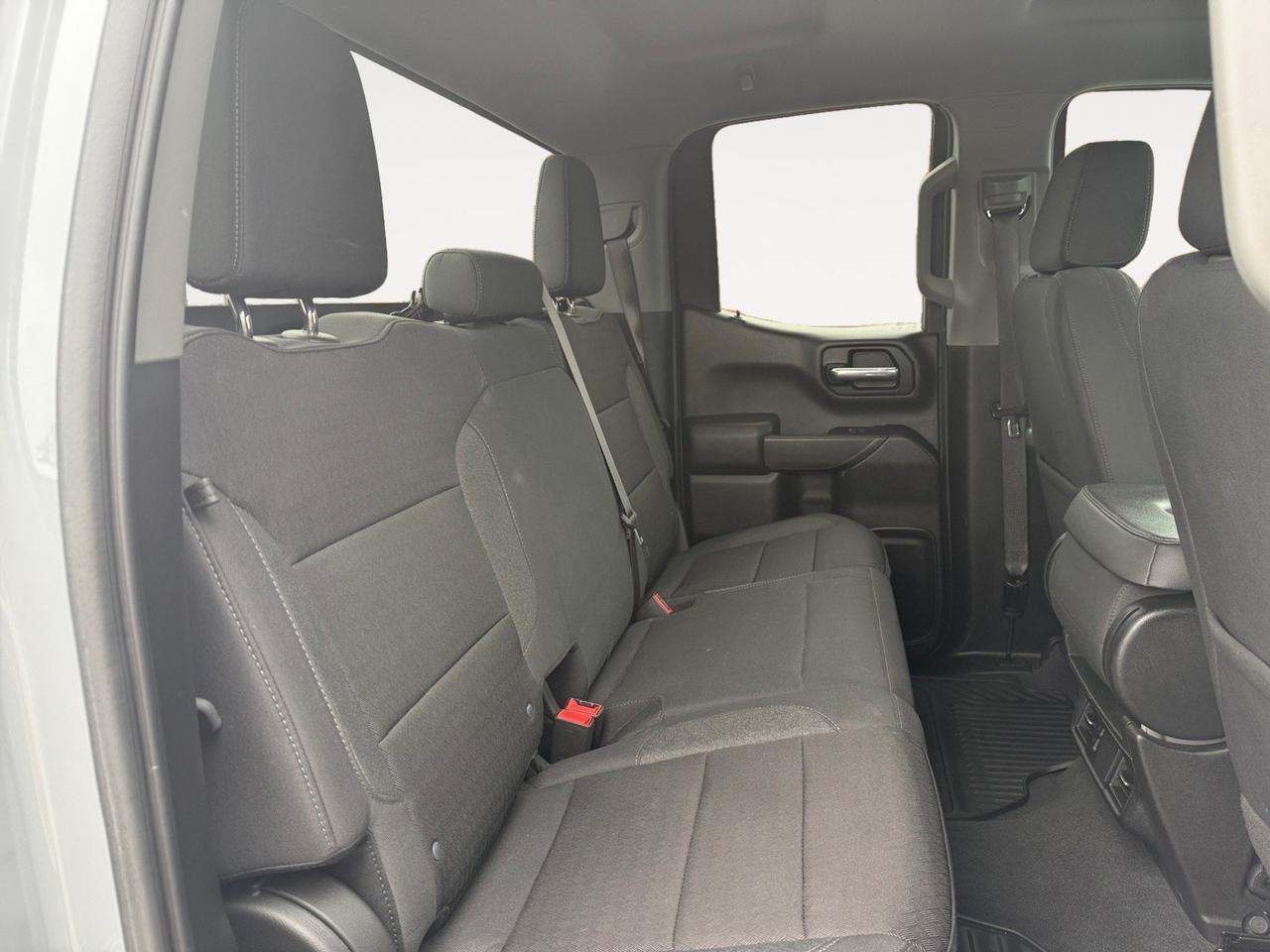 2024 Chevrolet Silverado 1500 Custom, RUNNING BOARDS, TONNEAU COVER, TOW PACKAGE, TOW HOOKS, APPLE CARPLAY/ANDROID AUTO, WIFI, NAVIGATION, BLUETOOTH, LOW MILES, CLEAN CARFAX! Norfolk VA