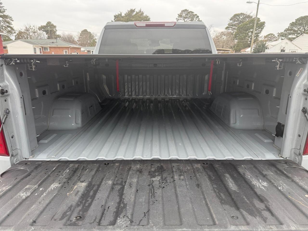 2024 Chevrolet Silverado 1500 Custom, RUNNING BOARDS, TONNEAU COVER, TOW PACKAGE, TOW HOOKS, APPLE CARPLAY/ANDROID AUTO, WIFI, NAVIGATION, BLUETOOTH, LOW MILES, CLEAN CARFAX! Norfolk VA
