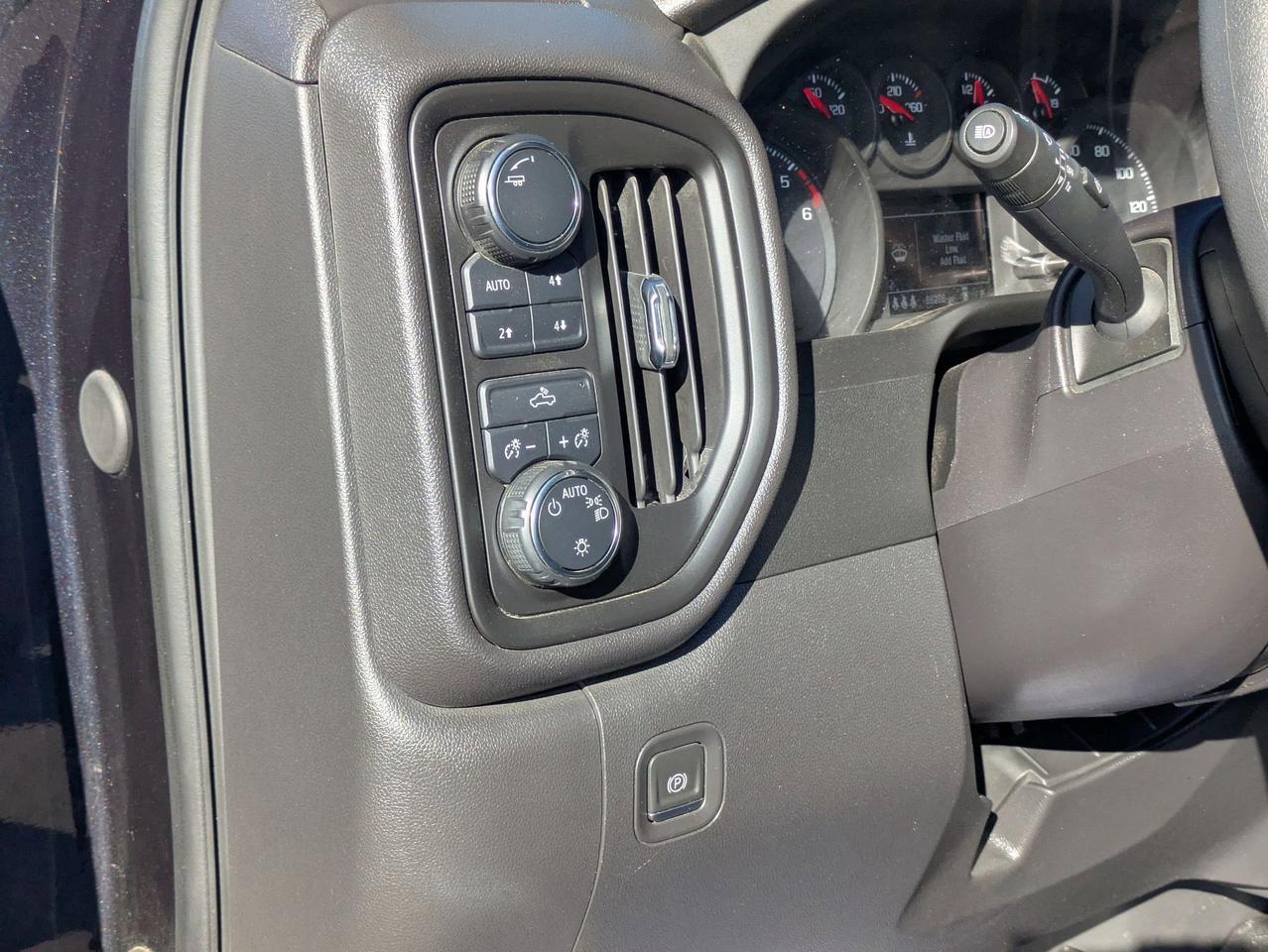 2024 Chevrolet Silverado 1500 Custom Trail Boss Castroville TX