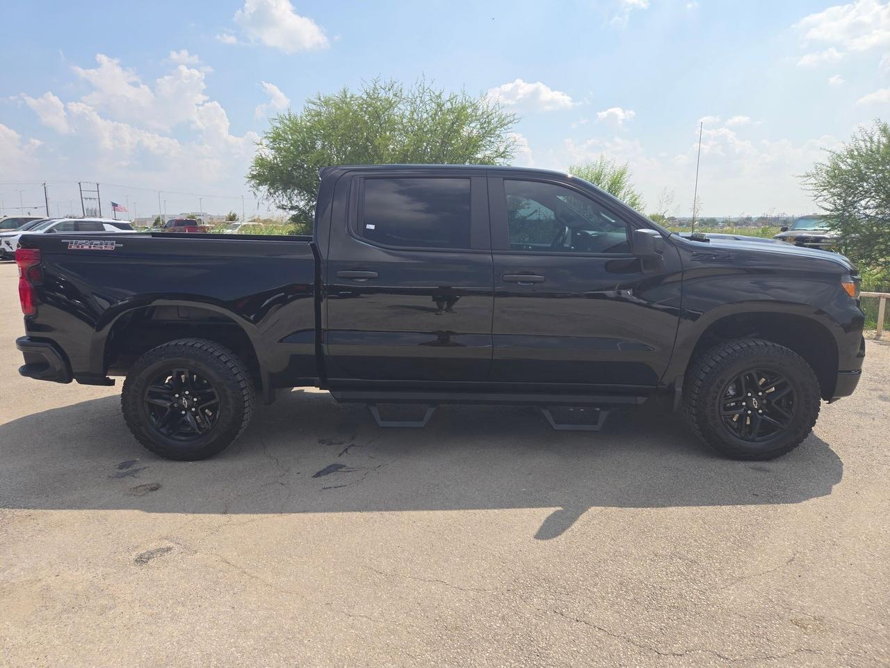 2024 Chevrolet Silverado 1500 Custom Trail Boss