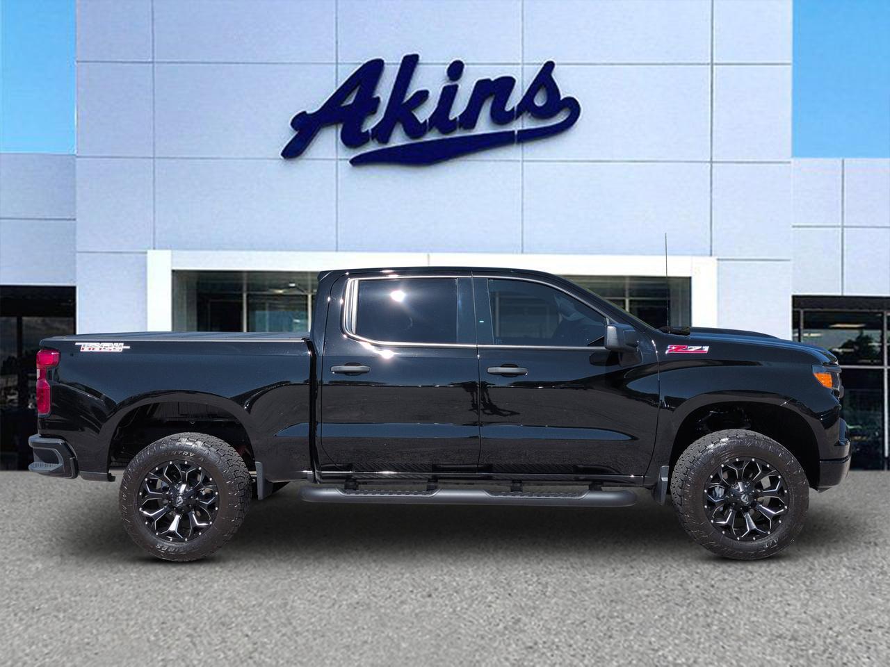 2024 Chevrolet Silverado 1500 Custom Trail Boss