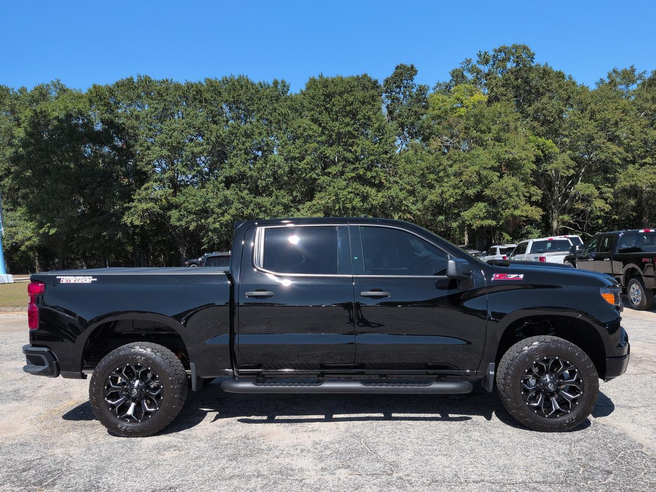 2024 Chevrolet Silverado 1500 Custom Trail Boss