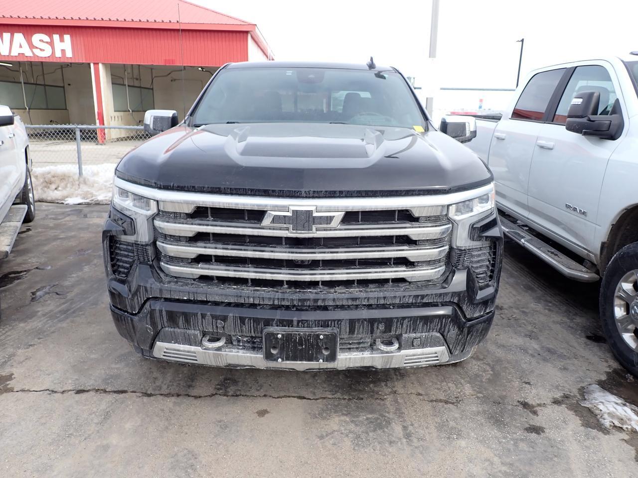 2024 Chevrolet Silverado 1500 High Country 4WD CREW LEATHER NAVI SUNROOF *DIESEL* Listowel ON