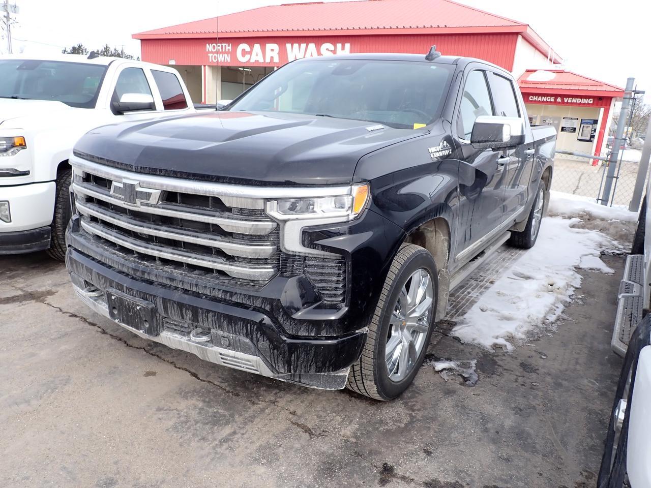 2024 Chevrolet Silverado 1500 High Country 4WD CREW LEATHER NAVI SUNROOF *DIESEL* Listowel ON