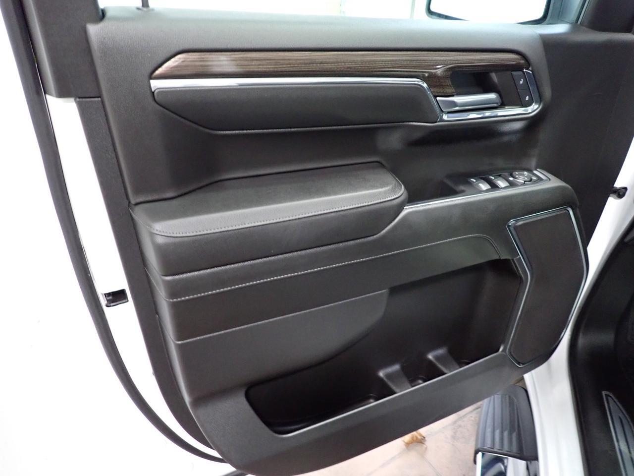 2024 Chevrolet Silverado 1500 LT 4WD CREW CAB LEATHER Listowel ON