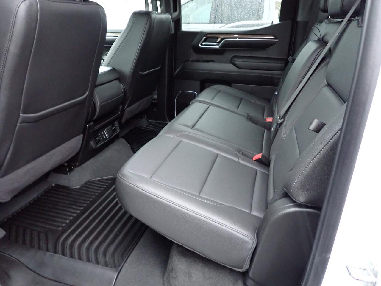 2024 Chevrolet Silverado 1500 LT 4WD CREW CAB LEATHER Listowel ON