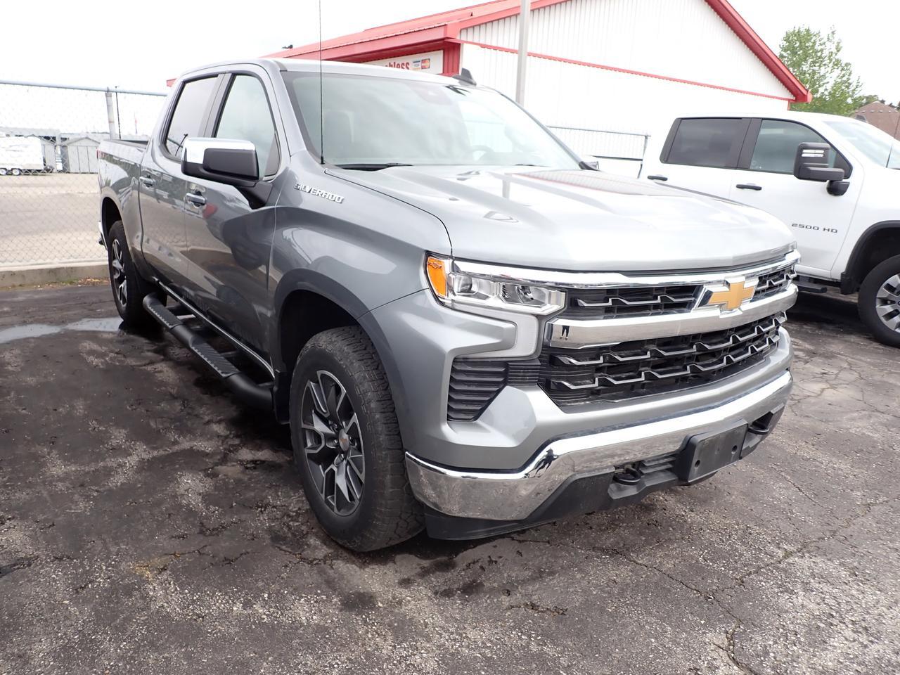 2024 Chevrolet Silverado 1500 LT 4WD CREW CAB Listowel ON