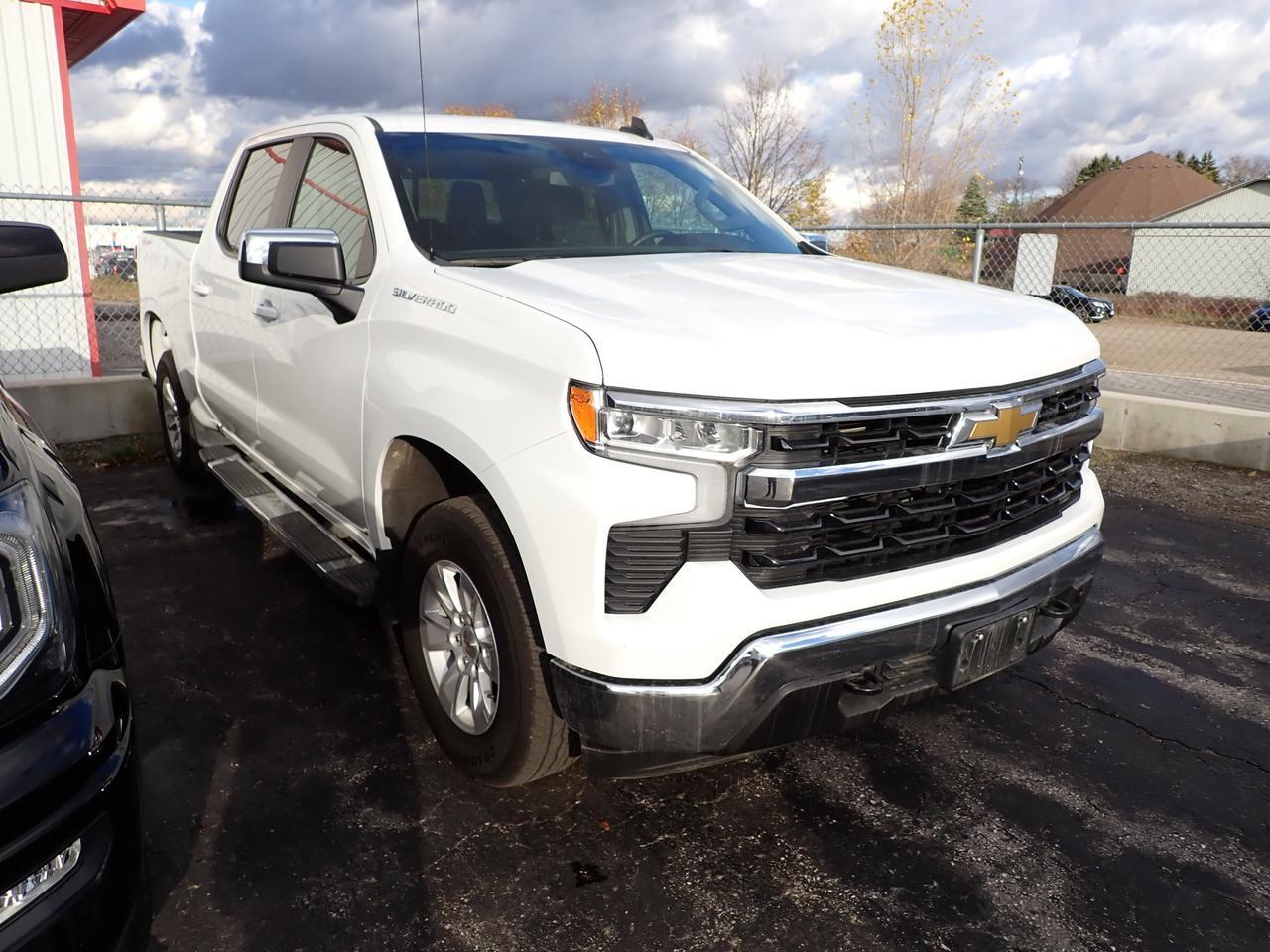 2024 Chevrolet Silverado 1500 LT 4WD CREW CAB