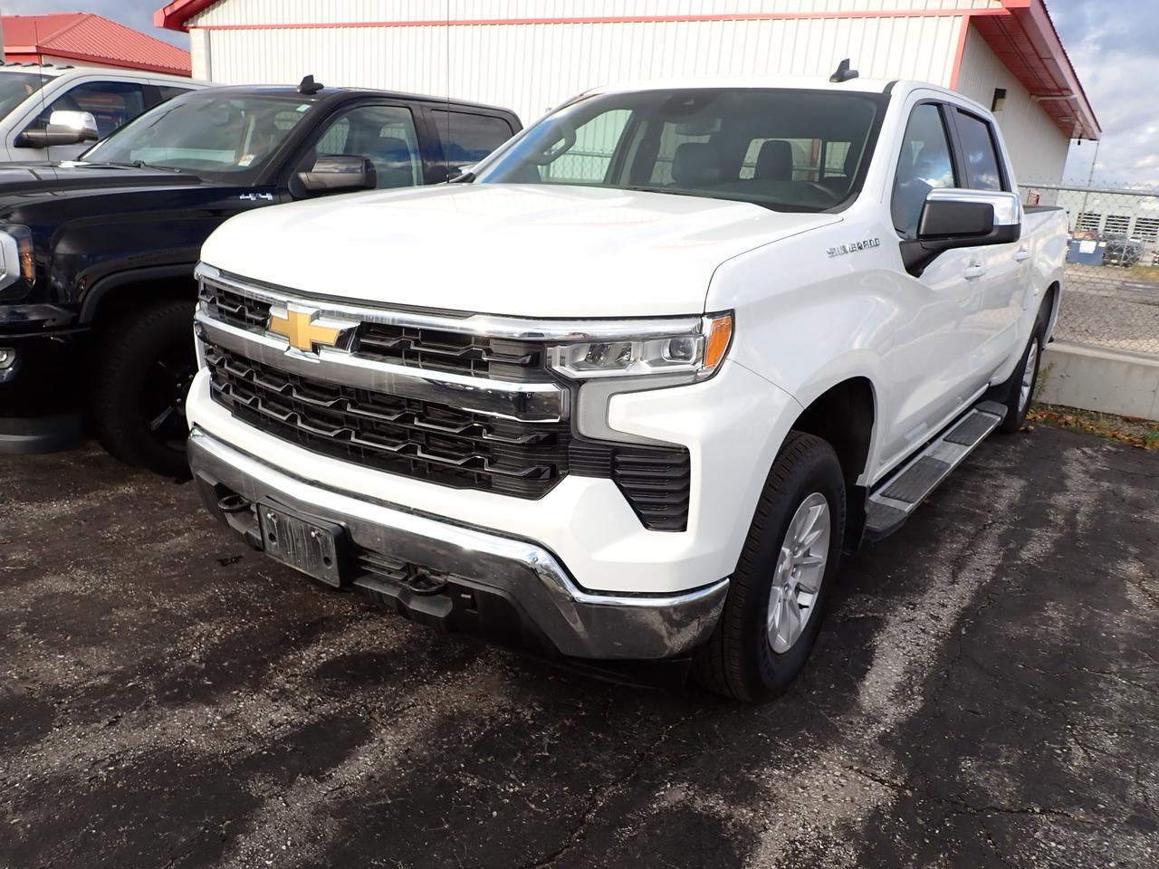 2024 Chevrolet Silverado 1500 LT 4WD CREW CAB Listowel ON