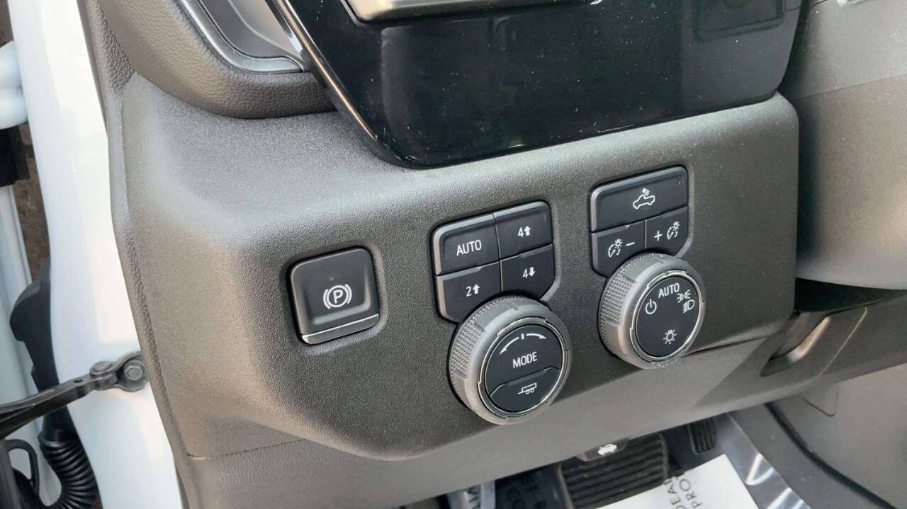 2024 Chevrolet Silverado 1500 LT 4x4 4dr Crew Cab 5.8 ft. SB w/1LT Chesterfield MI