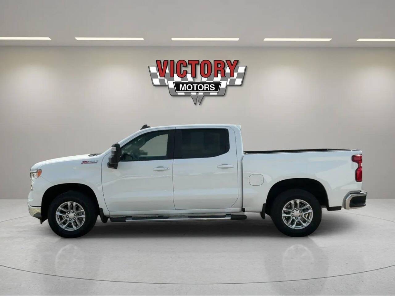 2024 Chevrolet Silverado 1500 LT 4x4 4dr Crew Cab 5.8 ft. SB w/1LT Chesterfield MI