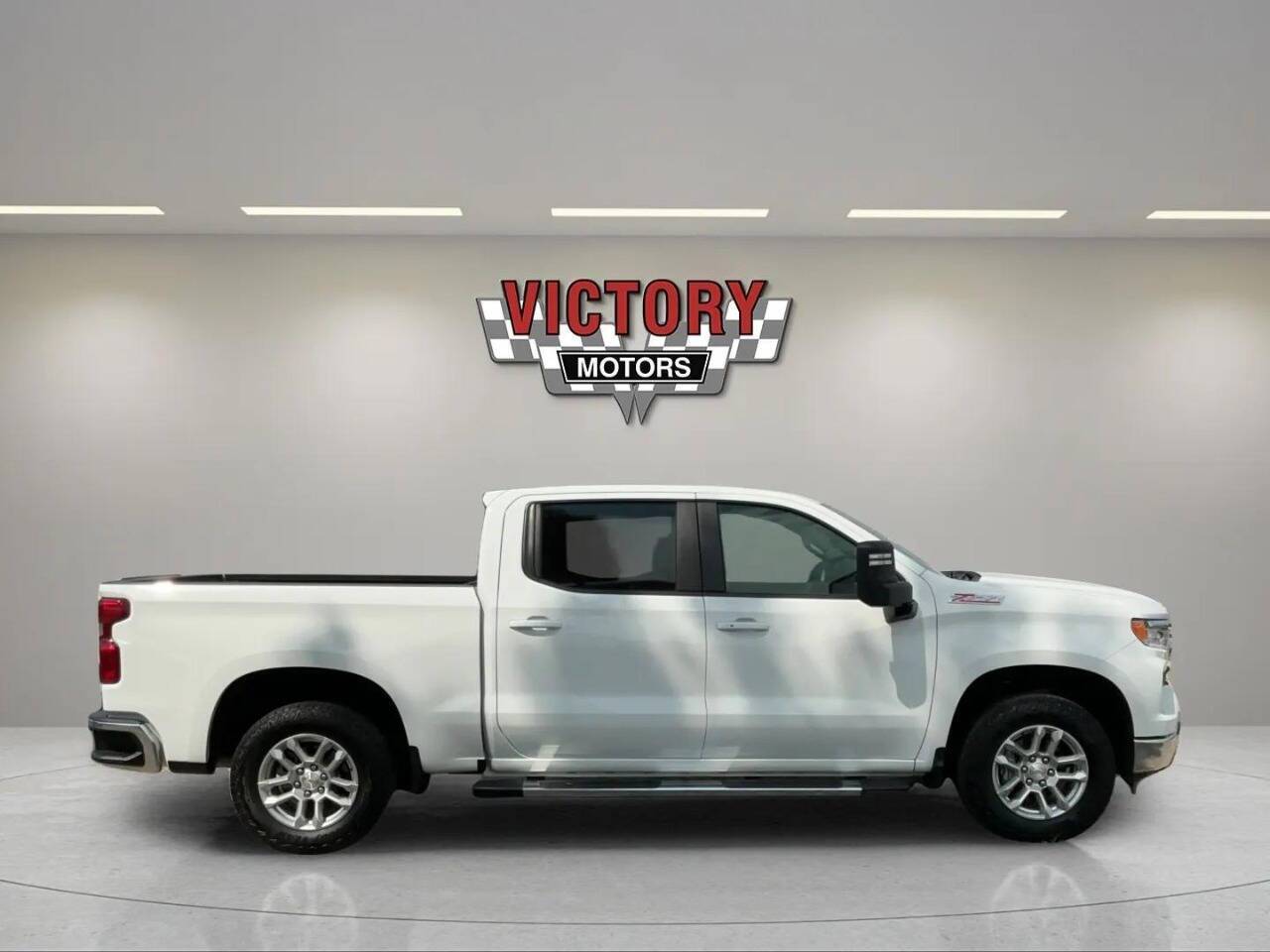 2024 Chevrolet Silverado 1500 LT 4x4 4dr Crew Cab 5.8 ft. SB w/1LT Chesterfield MI