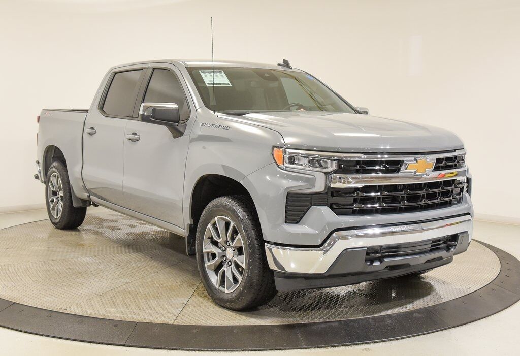 2024 Chevrolet Silverado 1500 LT Akron
