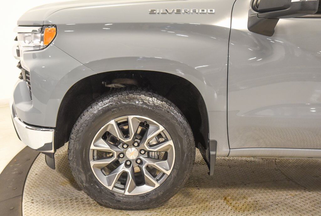 2024 Chevrolet Silverado 1500 LT Akron