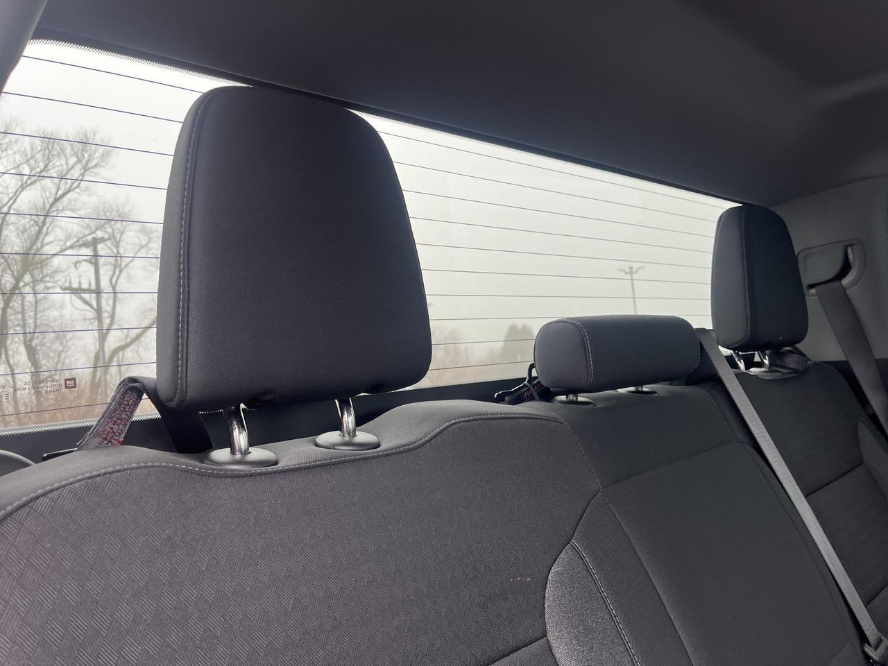 2024 Chevrolet Silverado 1500 LT Crew Cab 4WD w/20s All-TerrrainTires HtdSeats HtdSteeringWheel HD-RearCamera Saukville WI