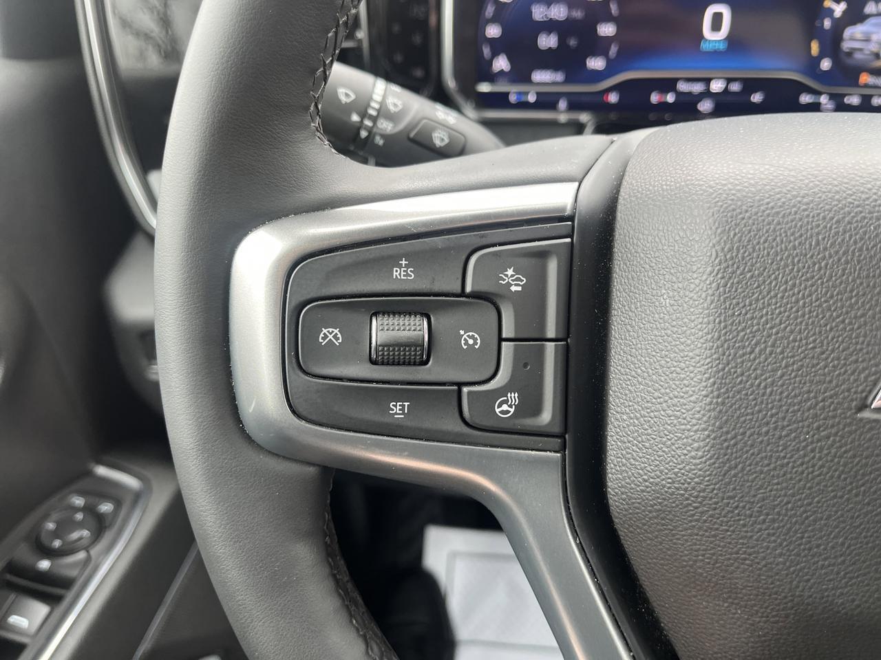 2024 Chevrolet Silverado 1500 LT Crew Cab 4WD w/20s All-TerrrainTires HtdSeats HtdSteeringWheel HD-RearCamera Saukville WI