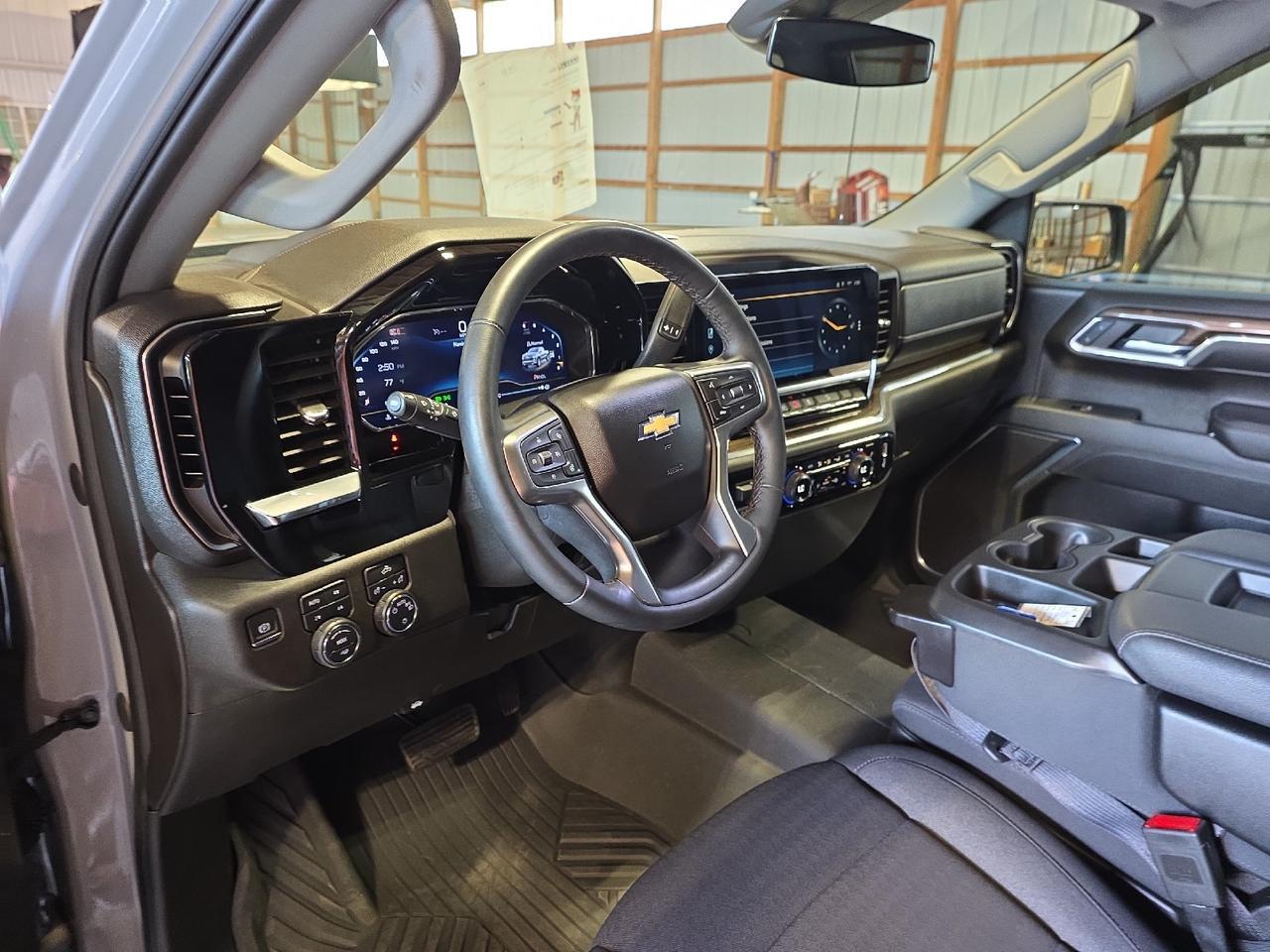 2024 Chevrolet Silverado 1500 LT Sand Lake NY