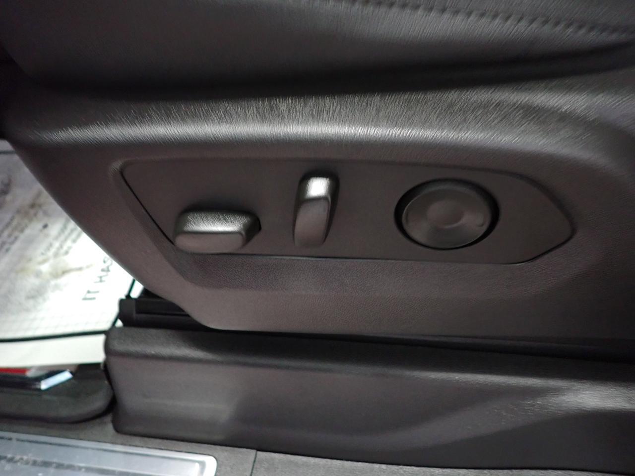 2024 Chevrolet Silverado 1500 LT Trail Boss CREW CAB 4WD LEATHER SUNROOF Listowel ON