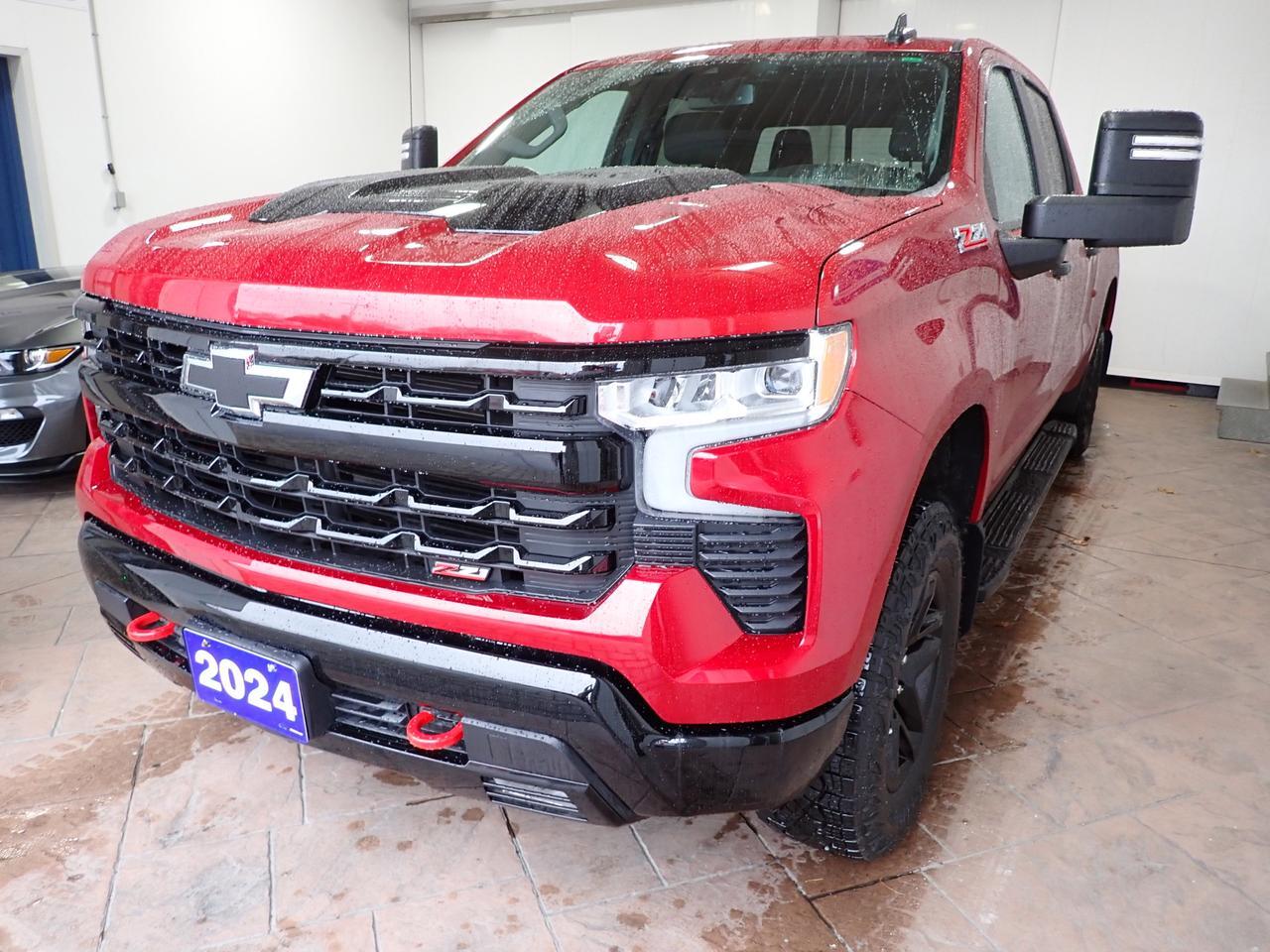 2024 Chevrolet Silverado 1500 LT Trail Boss CREW CAB 4WD LEATHER SUNROOF Listowel ON