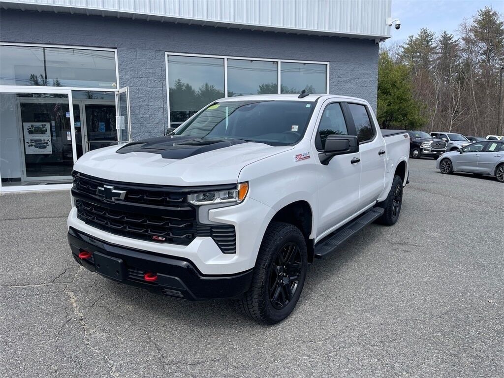 2024 Chevrolet Silverado 1500 LT Trail Boss Orange MA