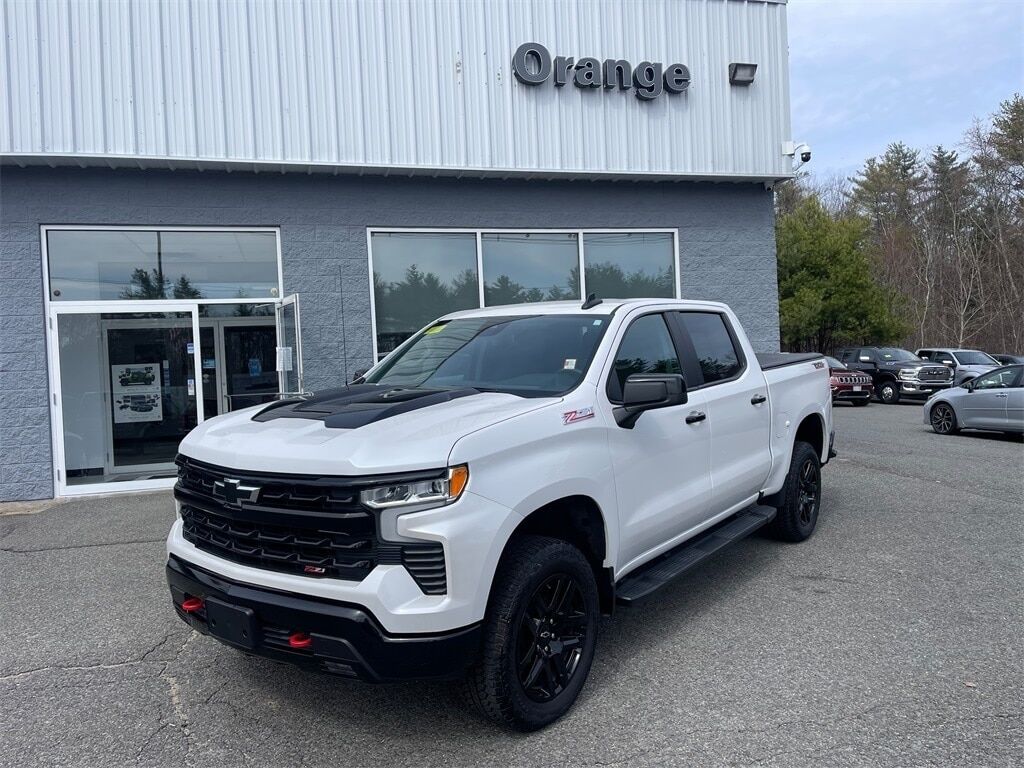 2024 Chevrolet Silverado 1500 LT Trail Boss Orange MA