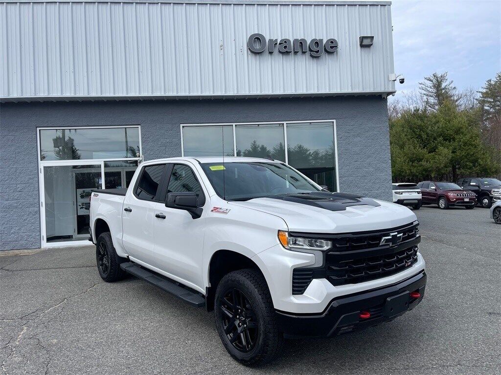 2024 Chevrolet Silverado 1500 LT Trail Boss Orange MA
