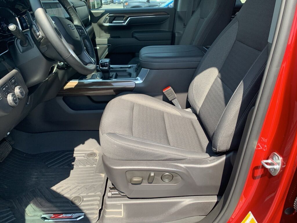 2024 Chevrolet Silverado 1500 LT Trail Boss Green Bay WI