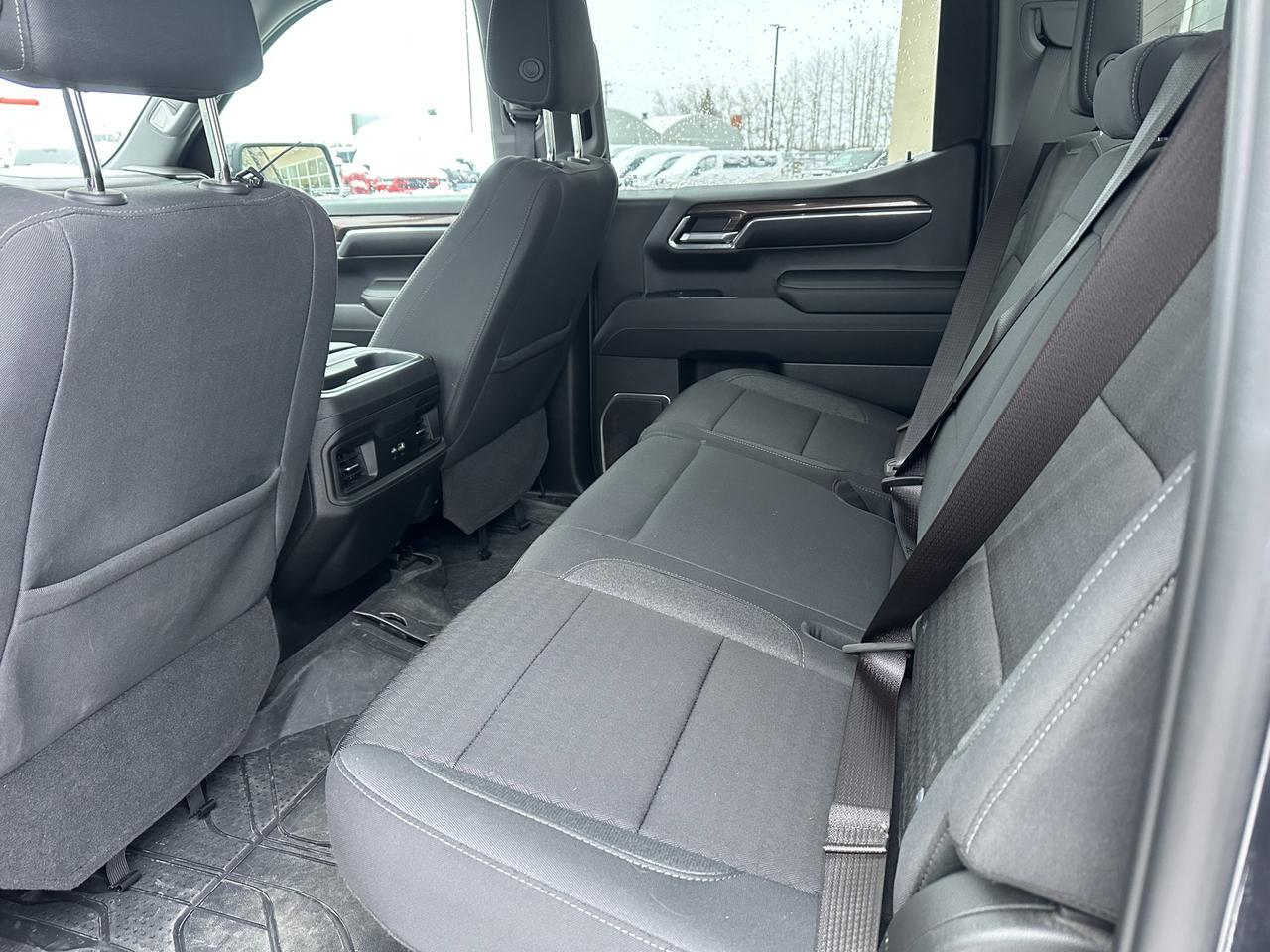2024 Chevrolet Silverado 1500 RST | Z71 | Dark Essential Pkg | Heated Seats | Trailering Pkg | 6' Box Redwater AB